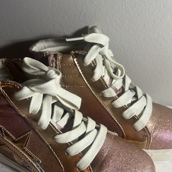 Steve Madden Girls Pink shine top high sneakers size 3 - Picture 4 of 9